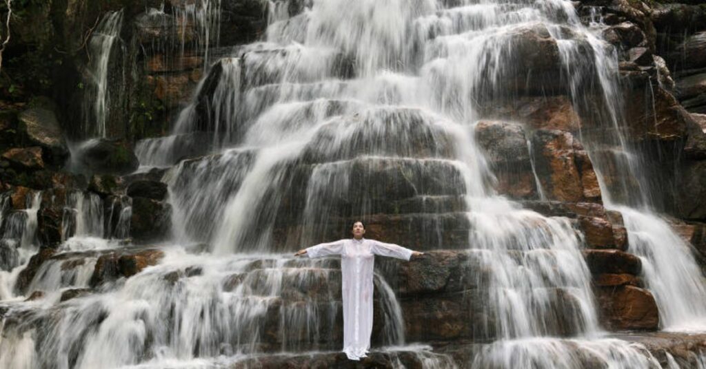 Marina Abramovic Espaço Além - Cura pelas águas